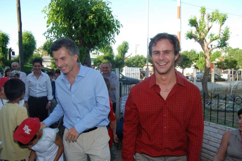 La alegría de Mauricio Macri y Juan Pepa –amigo de Alexander Nix en un evento de PRO Alvear.