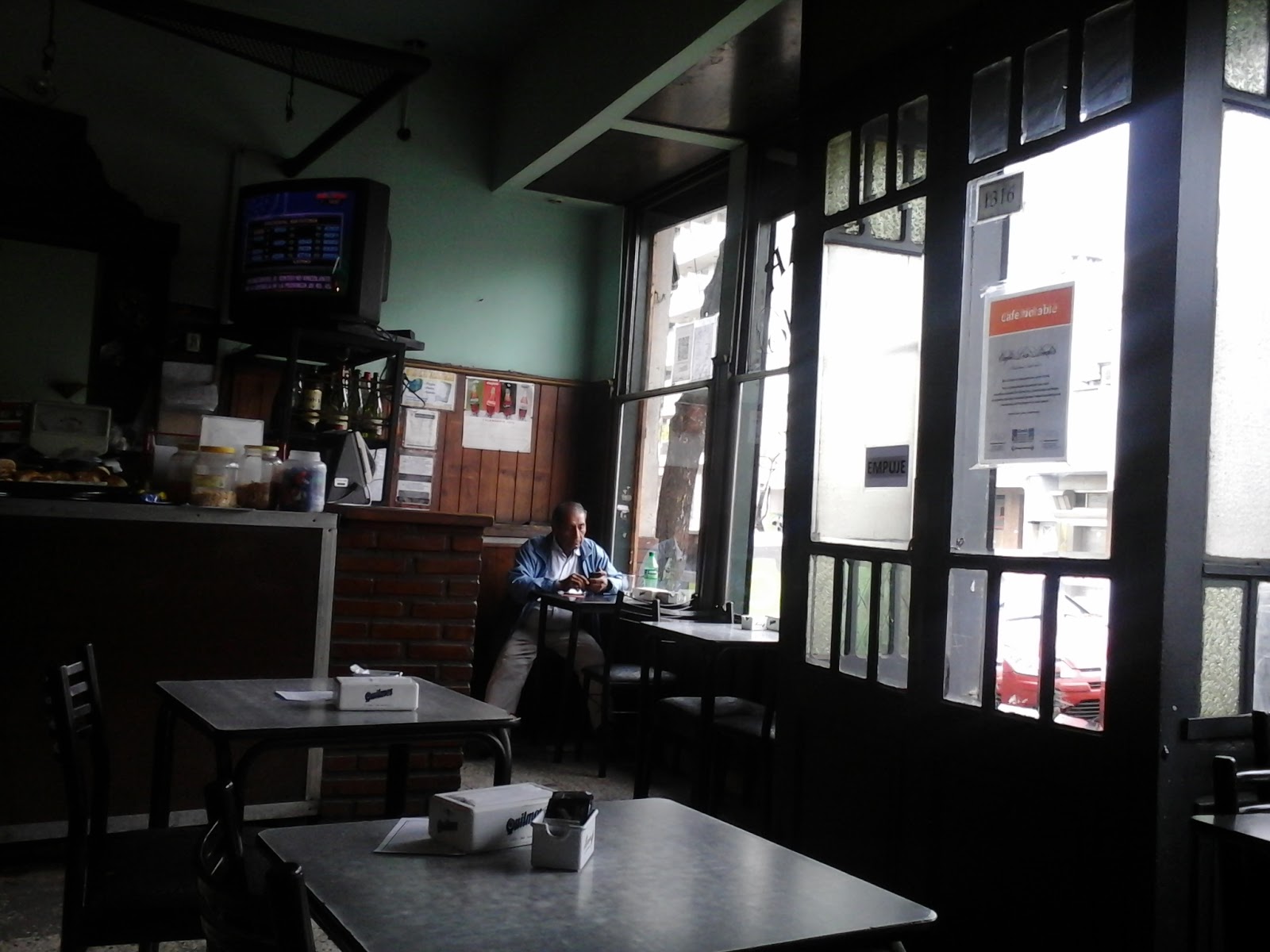 Reflexiones desde la mesa de un bar – El Cohete a la Luna Reflexiones desde la mesa de un bar – El Cohete a la Luna