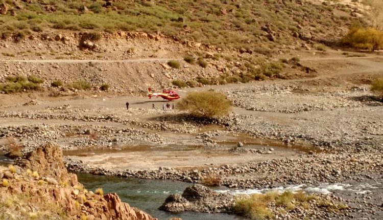 Nicolás van Ditmar en helicoptero de LEwis