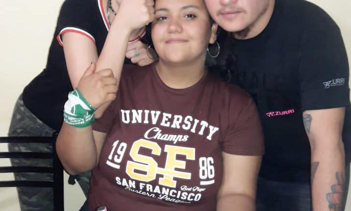 con las hijas