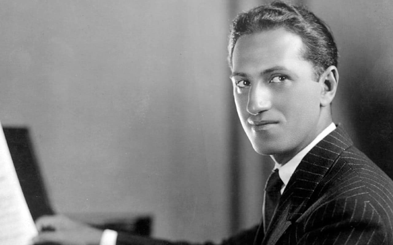 https://www.elcohetealaluna.com/wp-content/uploads/2020/01/George-Gershwin.jpg