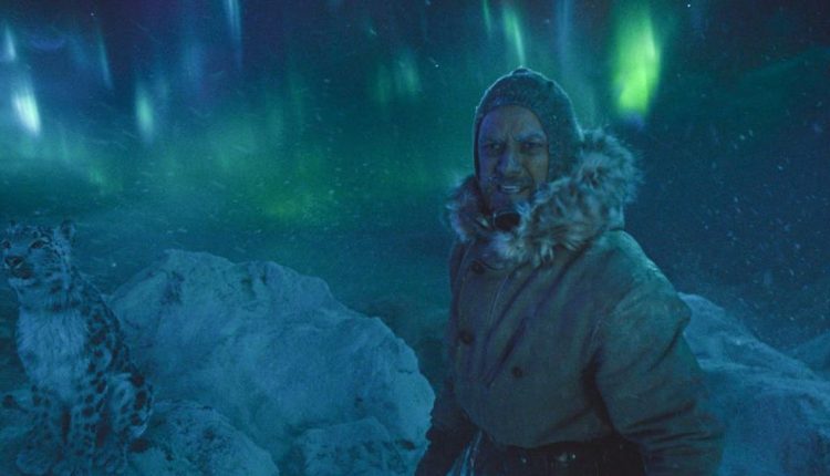 lord-asriel-in-the-arctic-taking-some-very-dangerous-photos