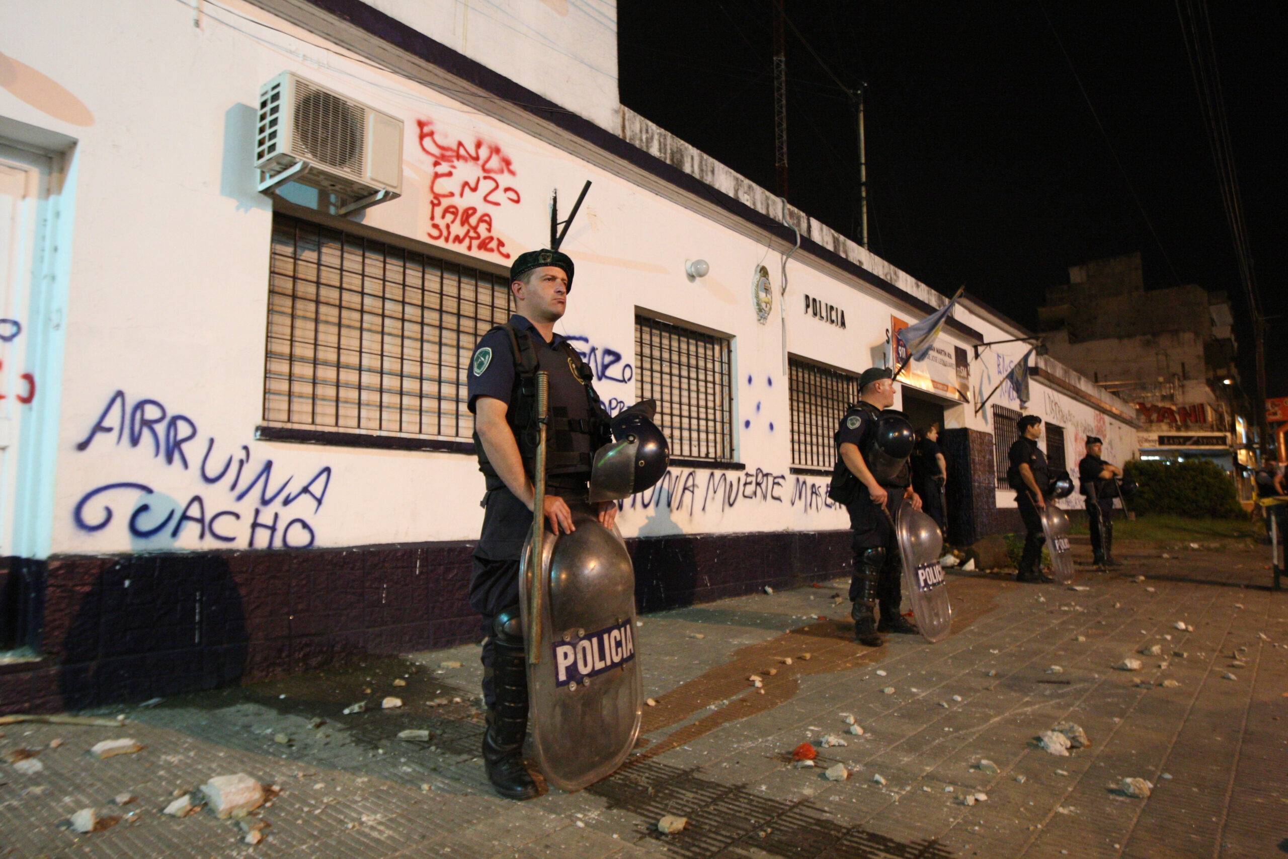 Registro de una protesta contra la Policía por proteger a los narcos.